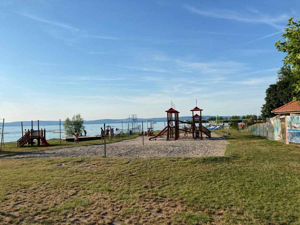 Villa Sa-Lak Balatonszárszó Exterior foto